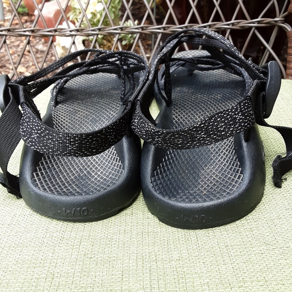 Chaco Women's Black Outdoor Sandal Size 10. - Picture 5 of 12